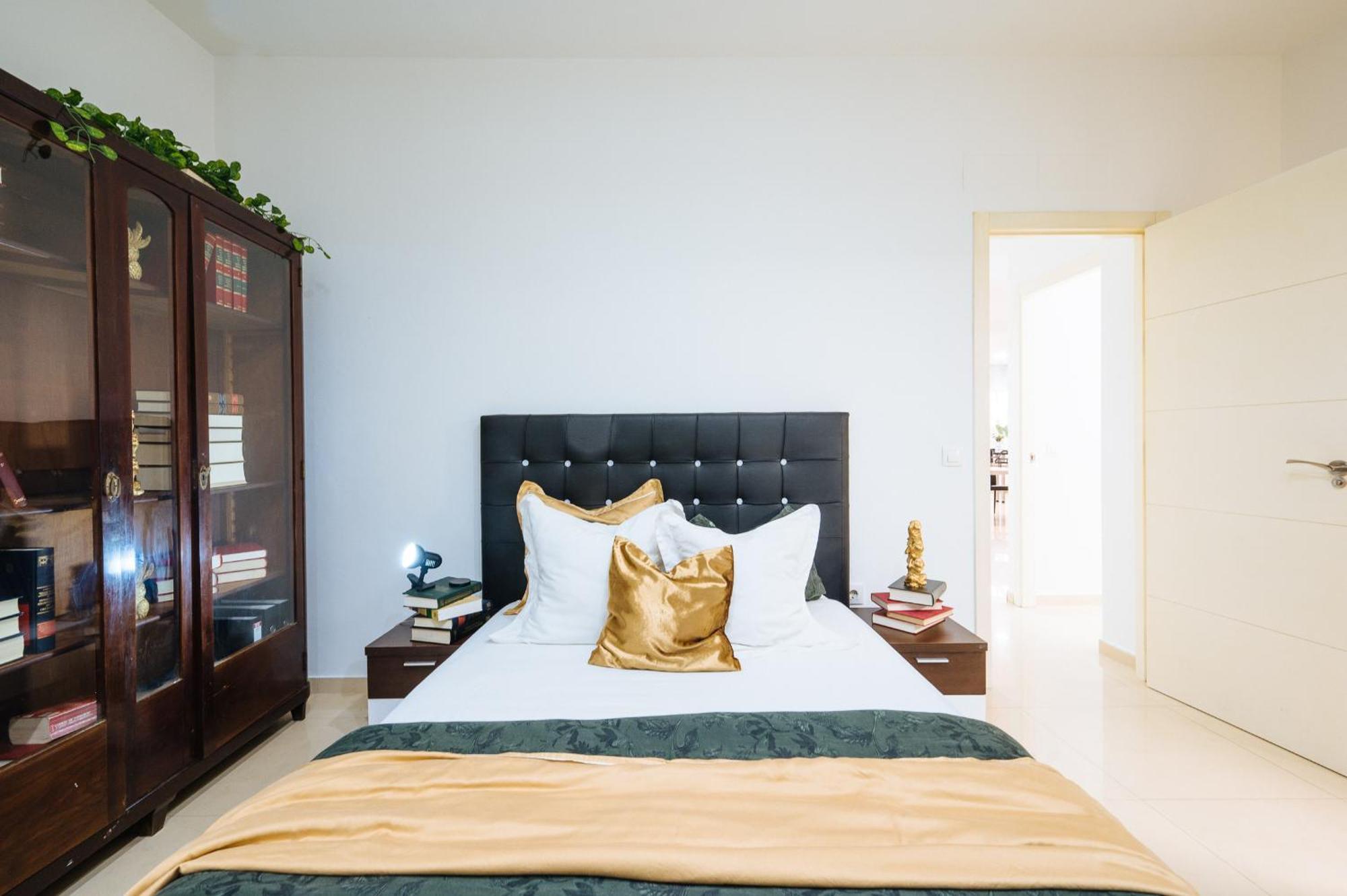 Elegant Interior In Centre Seville