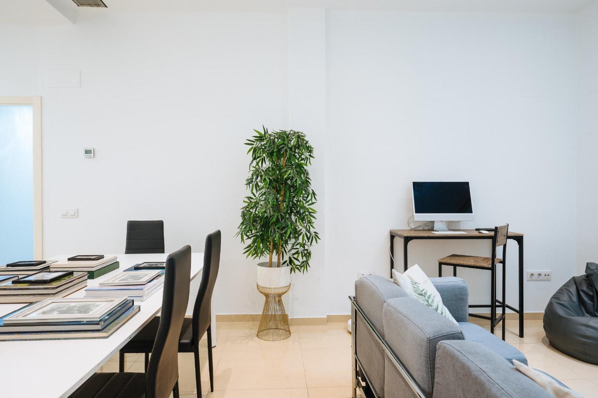 Elegant Interior In Centre Homestay *